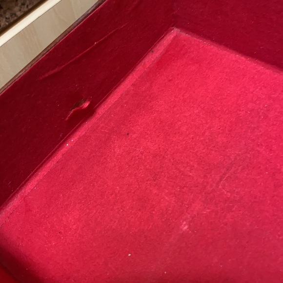 Bentley’s Tea Box - Picture 12 of 12